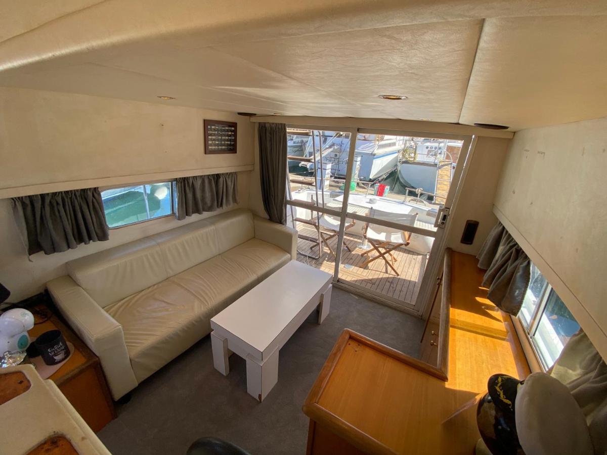 Hotel - Divali - Duerme En Un Confortable Yate En Barcelona Sant Adrià de Besòs Exterior foto